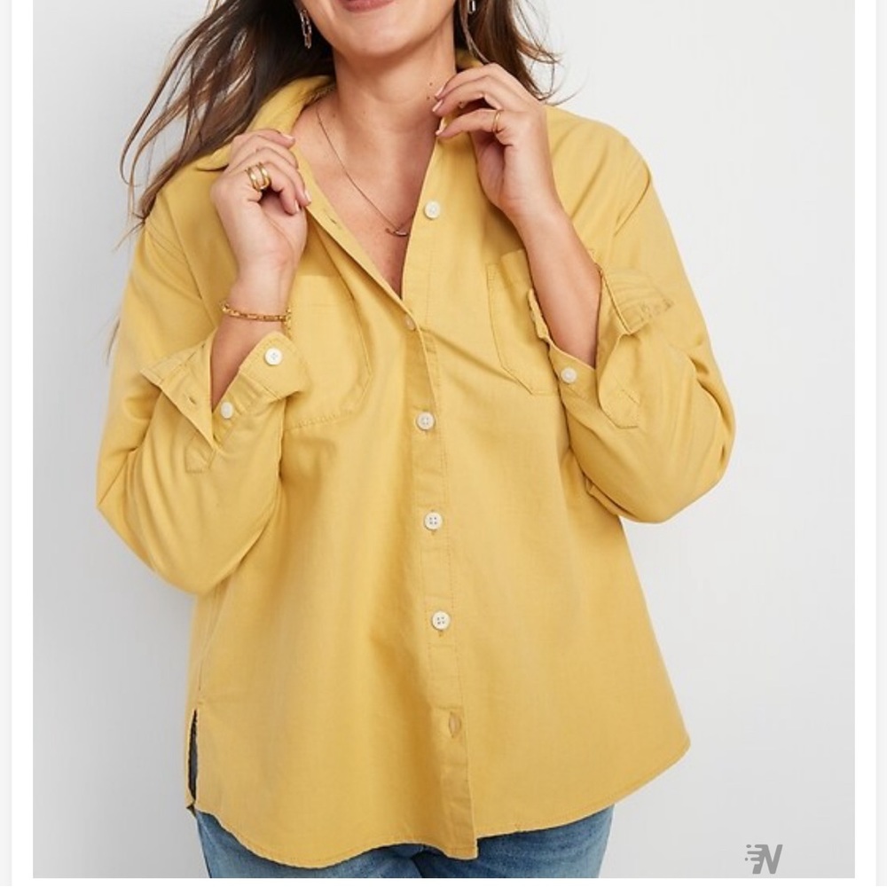 Old Navy women’s button Down Oversized Boyfriend Long-Sleeve Shirt Sz Small, NWT